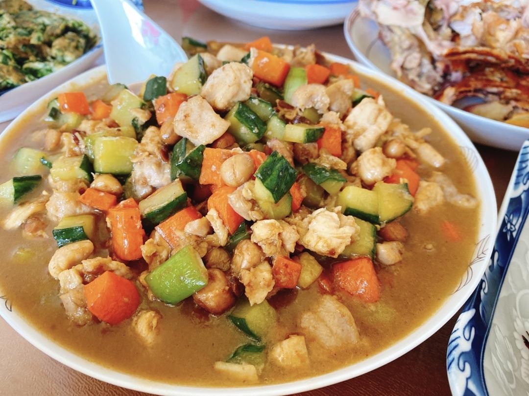 眉州东坡酒楼版宫保鸡丁（多次品尝口感高度一致）