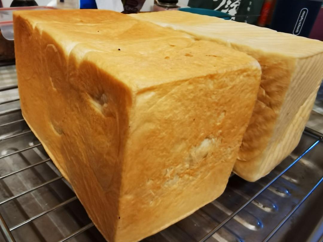 软到拿不起来的生吐司