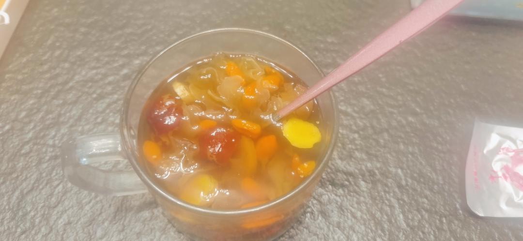 红枣枸杞银耳汤（百分百出胶）