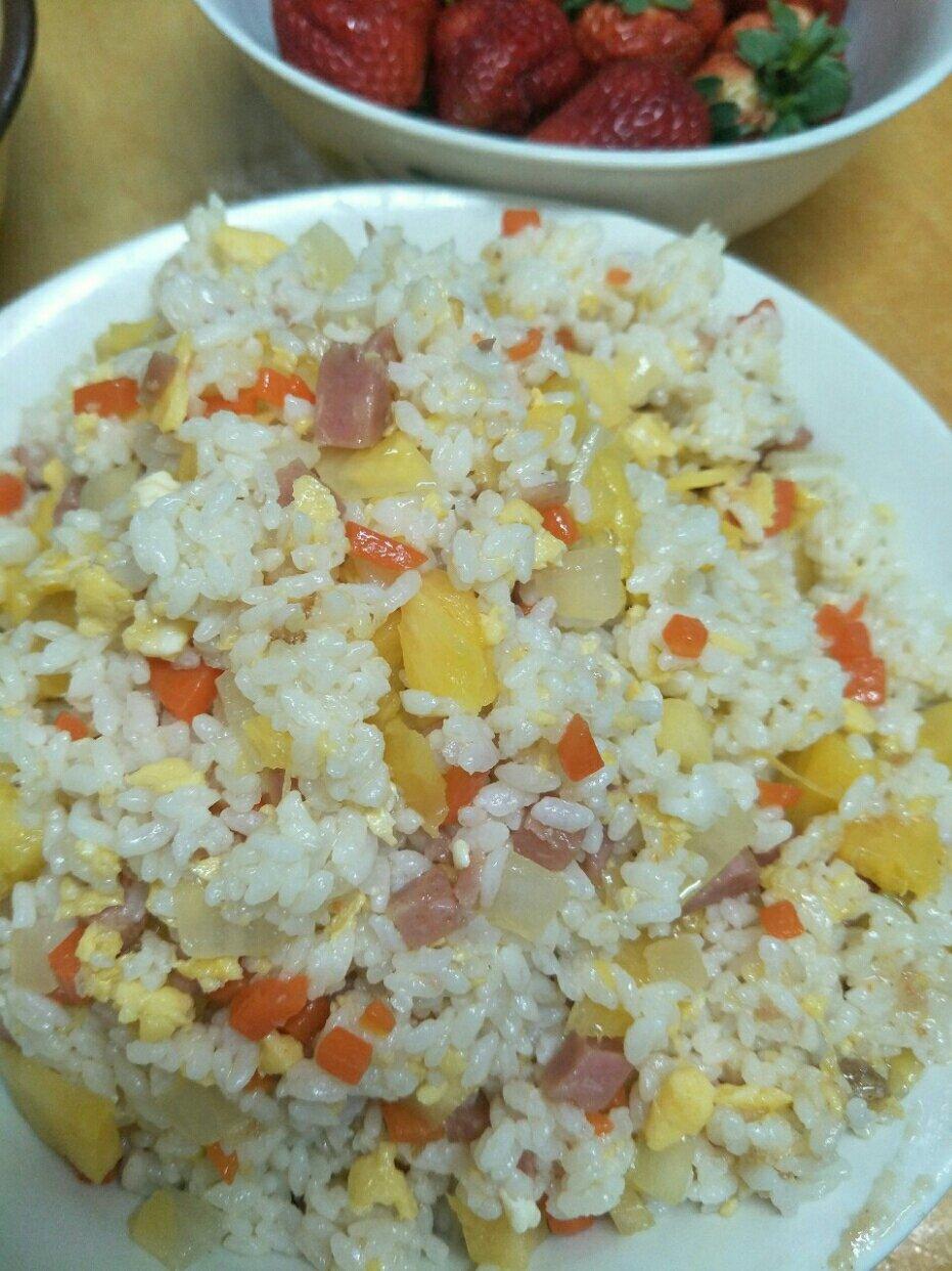 菠萝炒饭