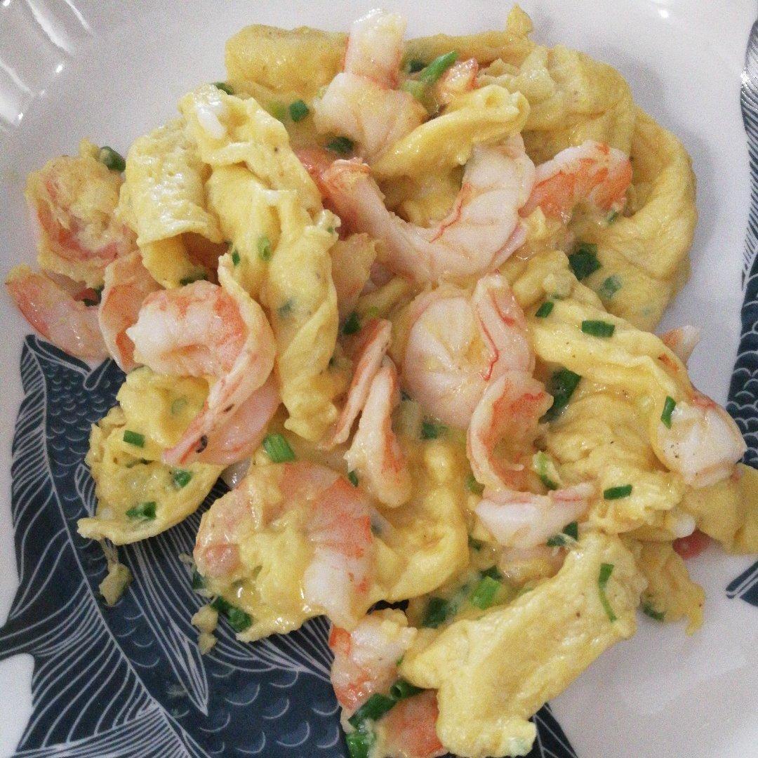 厨师长教你：“虾仁滑蛋”的家常做法，充满嫩滑饱满的口感