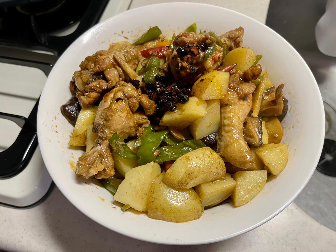 好吃到原地爆炸的黄焖鸡