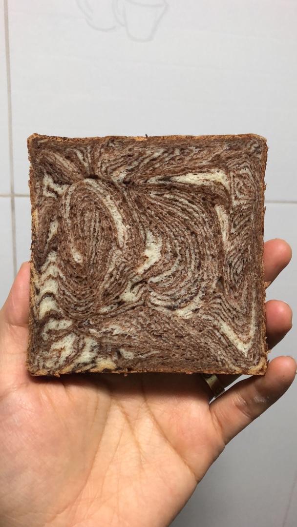 美得不像话！超松软大理石土司