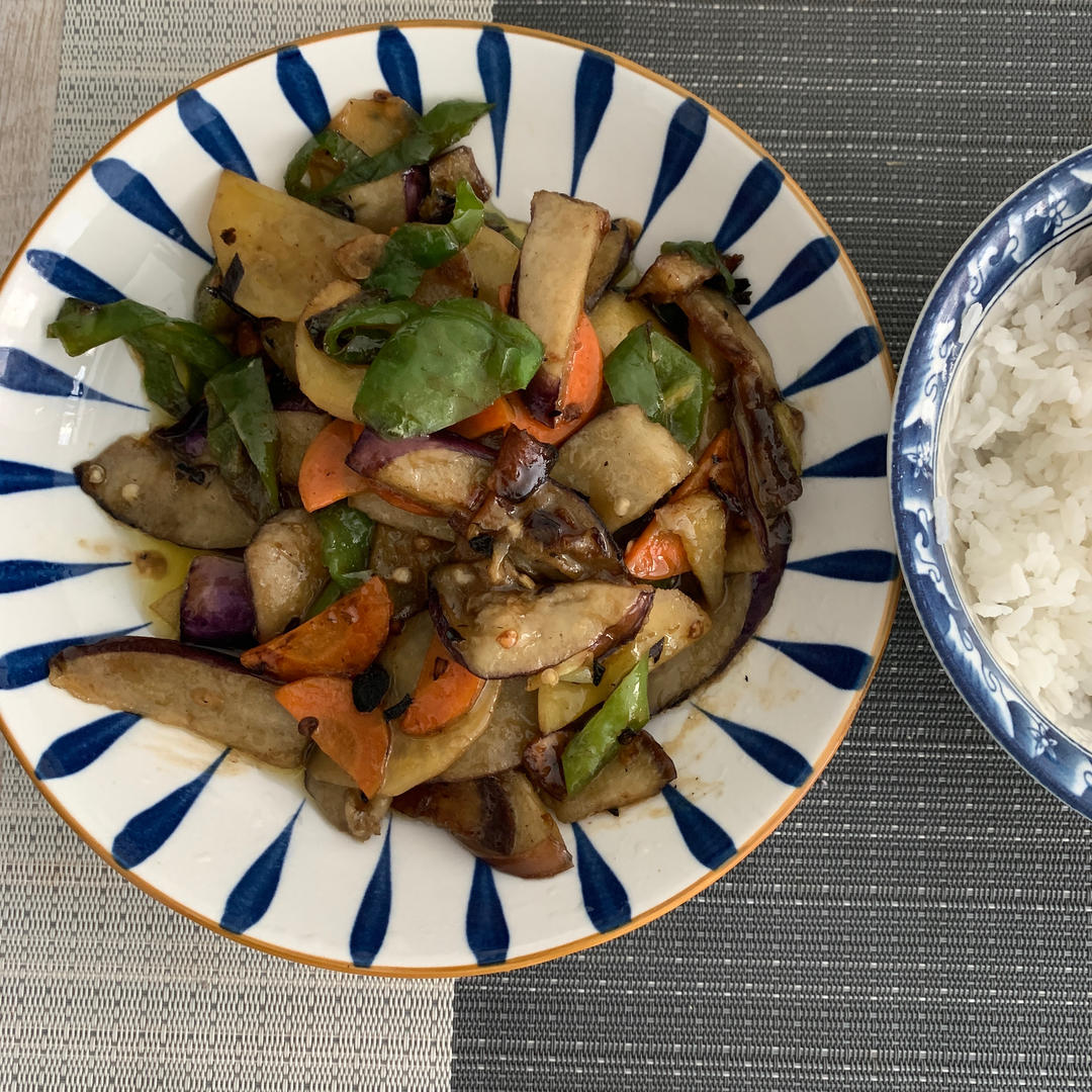 地三鲜（茄子，土豆，青椒）
