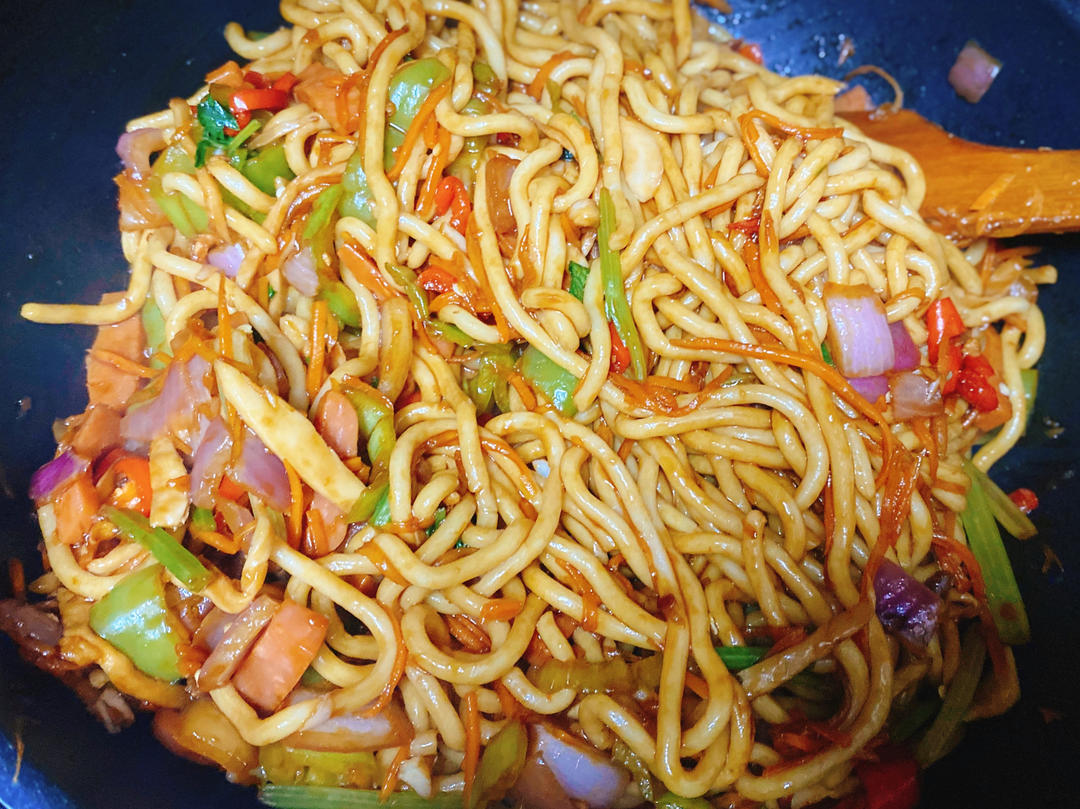 什锦炒乌冬面
