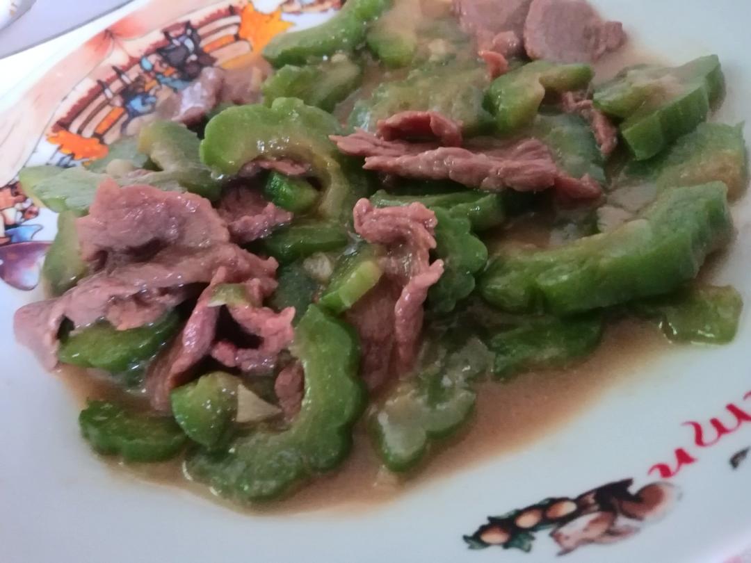 耗油苦瓜炒牛肉