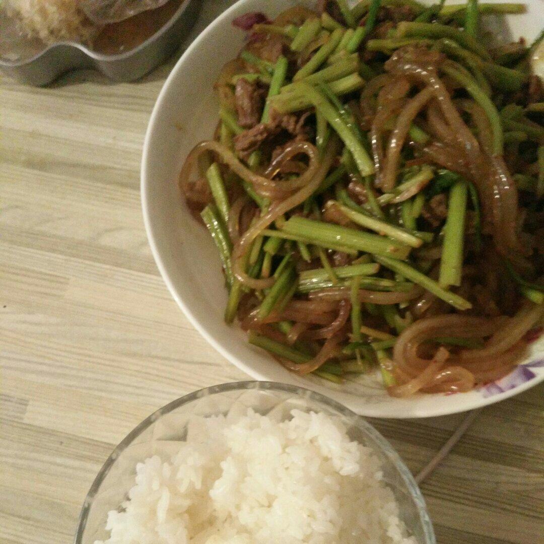 香芹炒粉丝