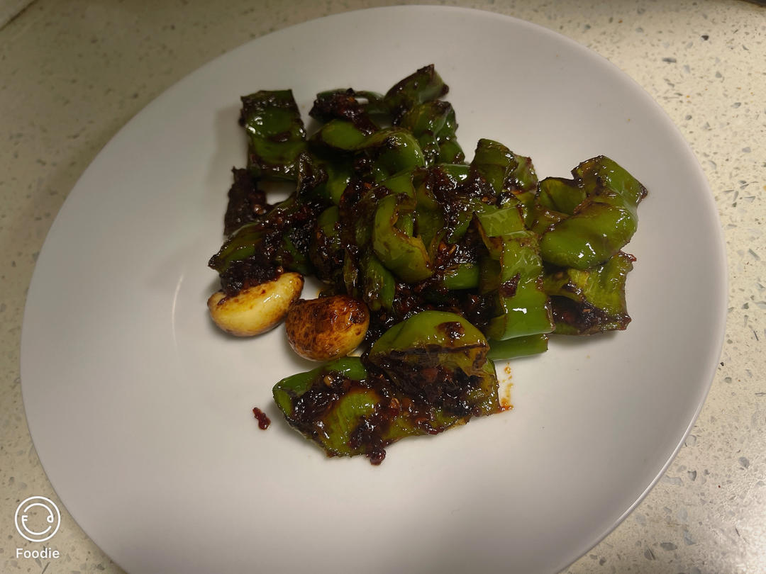 🔥强烈推荐一道比肉还好吃的干煸辣椒🌶，朋友们一定不要错过哦❗️