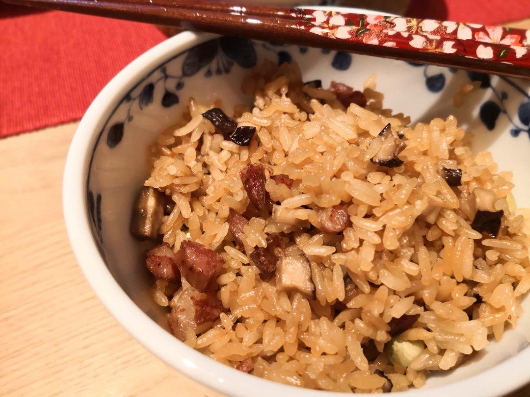 电饭锅香菇香肠饭(●´∀｀●)