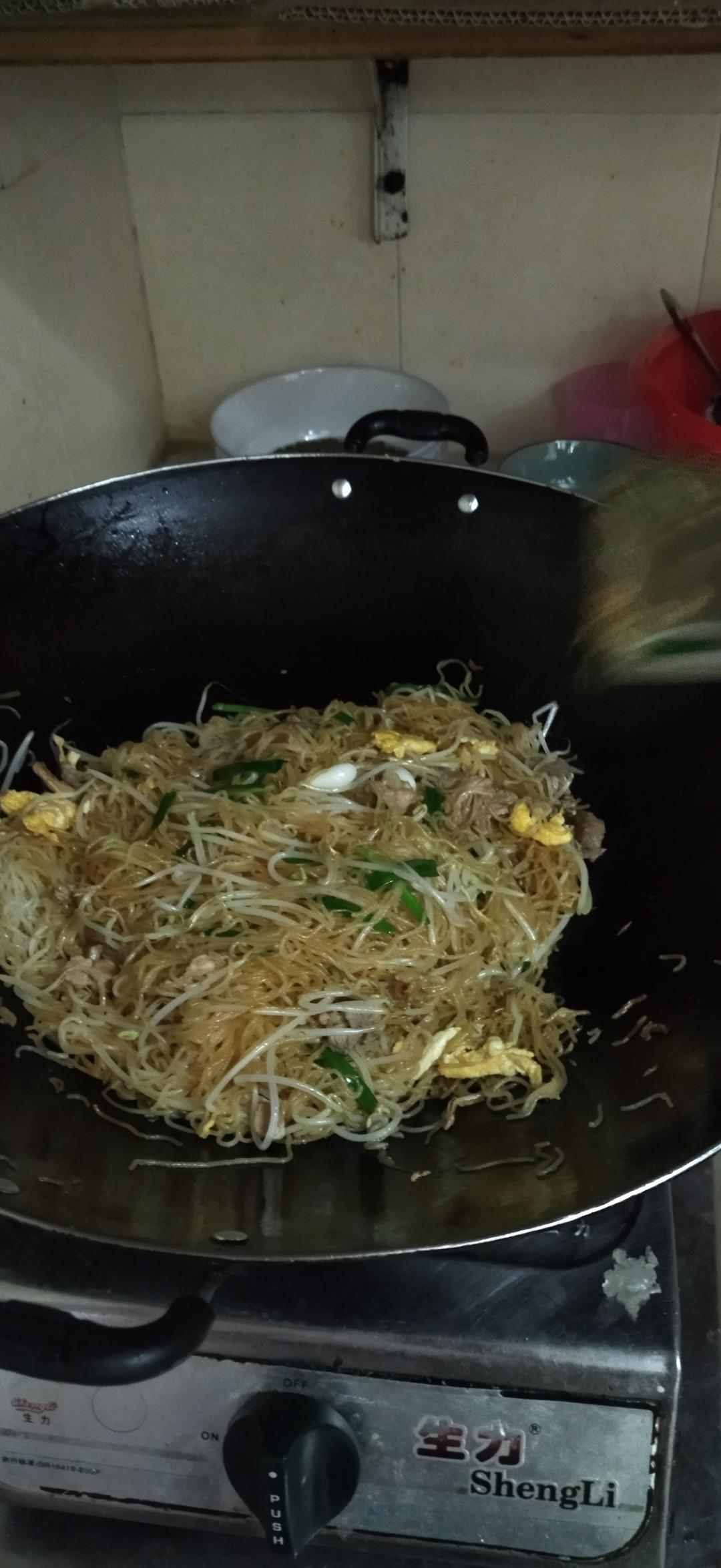 接地气炒米粉的做法