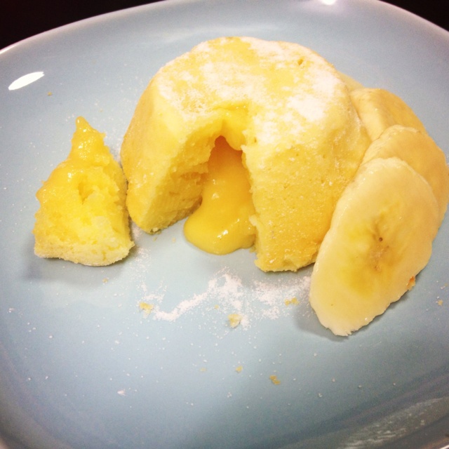 白巧克力熔岩蛋糕