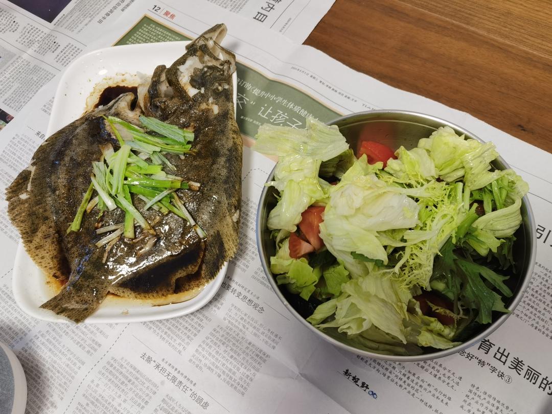 为什么广东人做清蒸多宝鱼那么好吃？教你正确做法，鲜嫩没有腥味
