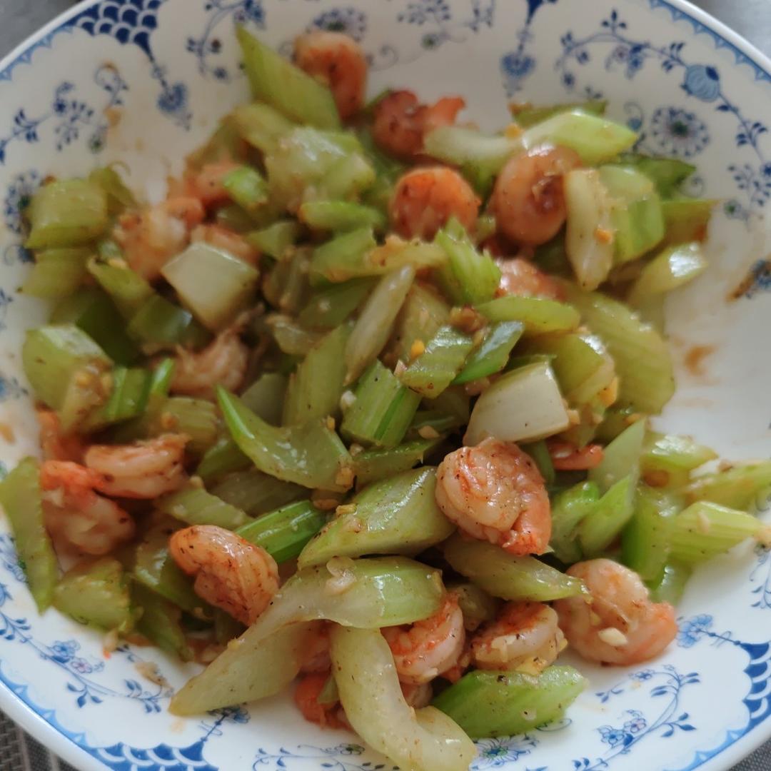 超级嫩的西芹吃法（西芹虾仁），小朋友也可以吃很多