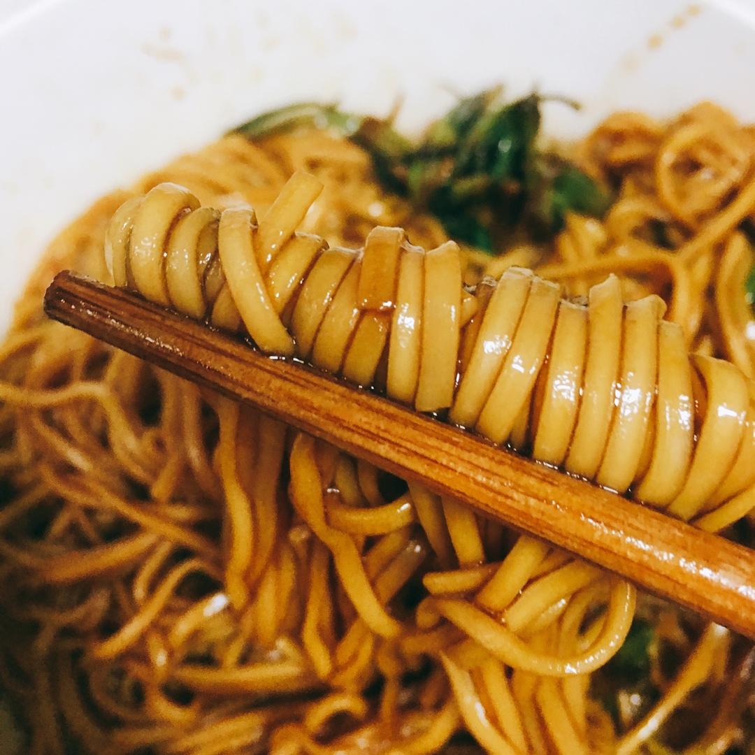 10分钟搞定的一碗葱油拌面