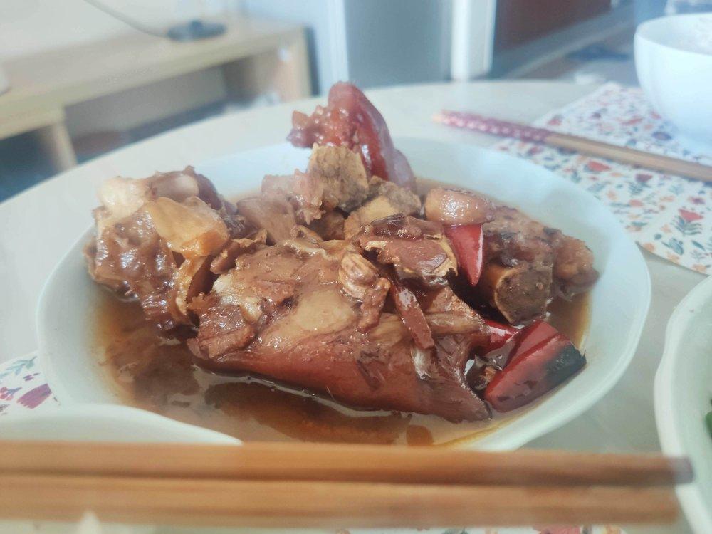 红烧酱香猪蹄