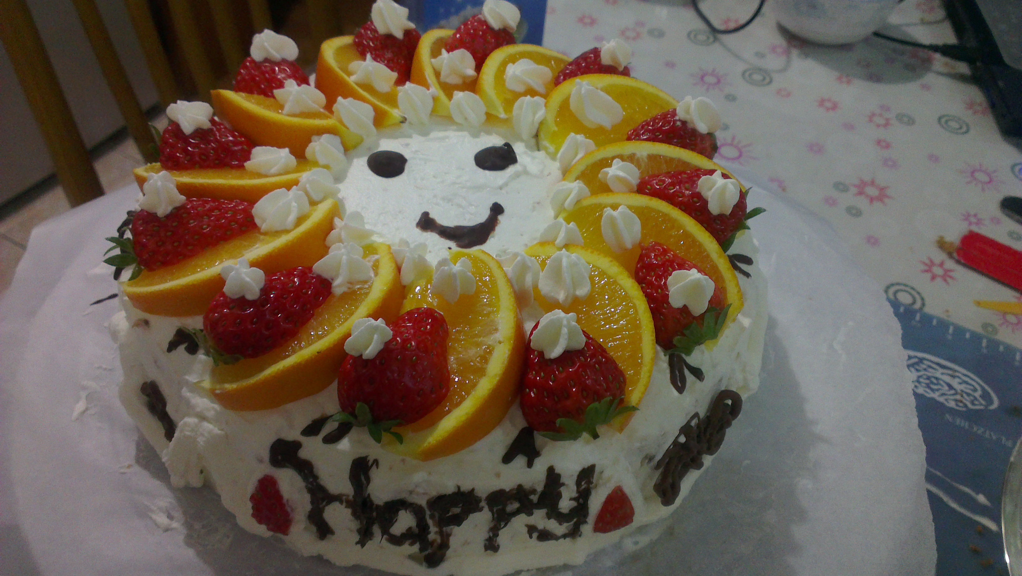 奶油水果装饰蛋糕