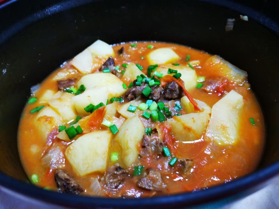 快手西红柿土豆炖牛肉