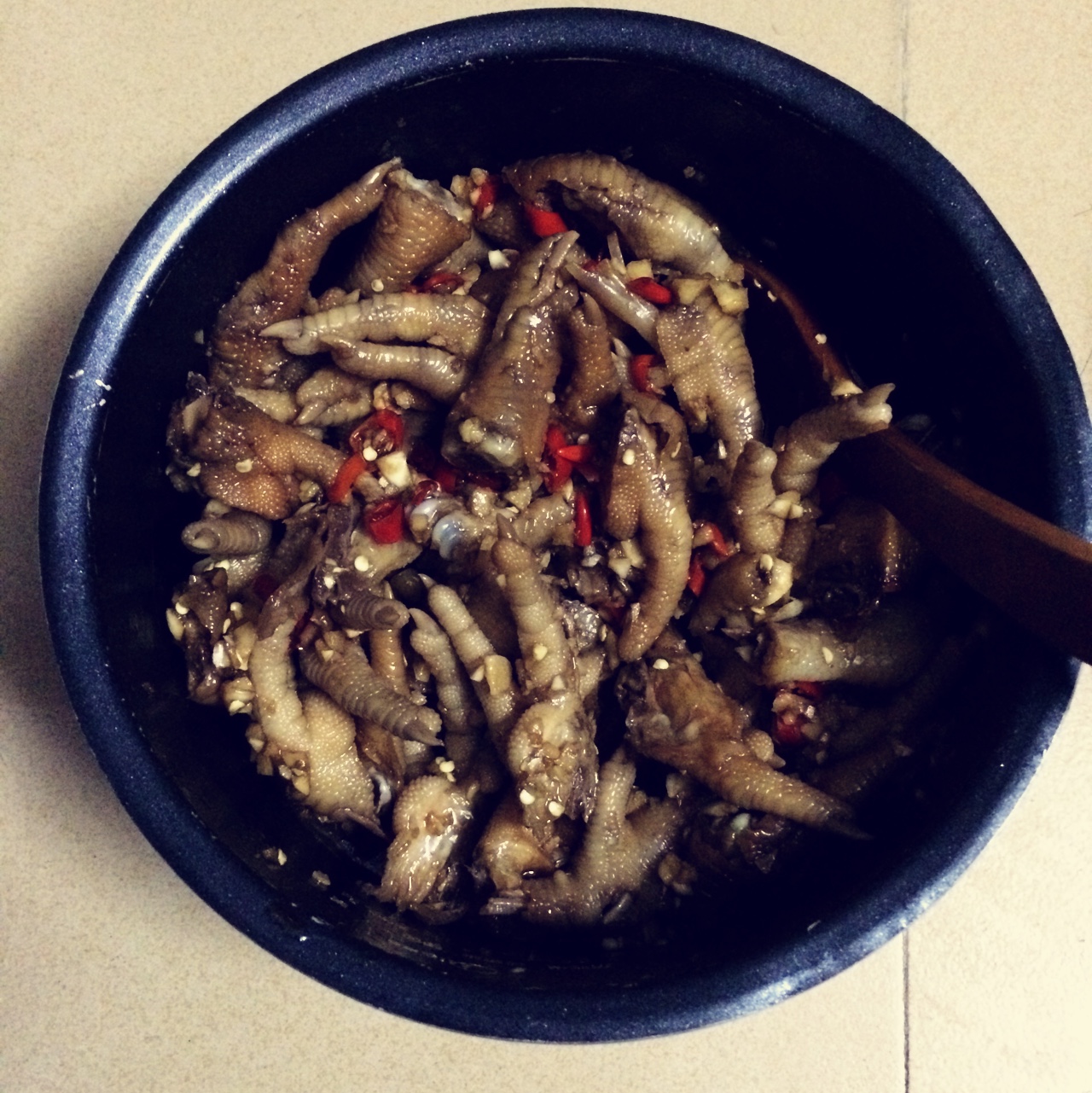 香辣蒜香凉拌爽脆鸡脚