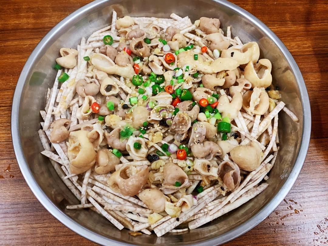 蒜蓉豉香蒸大肠