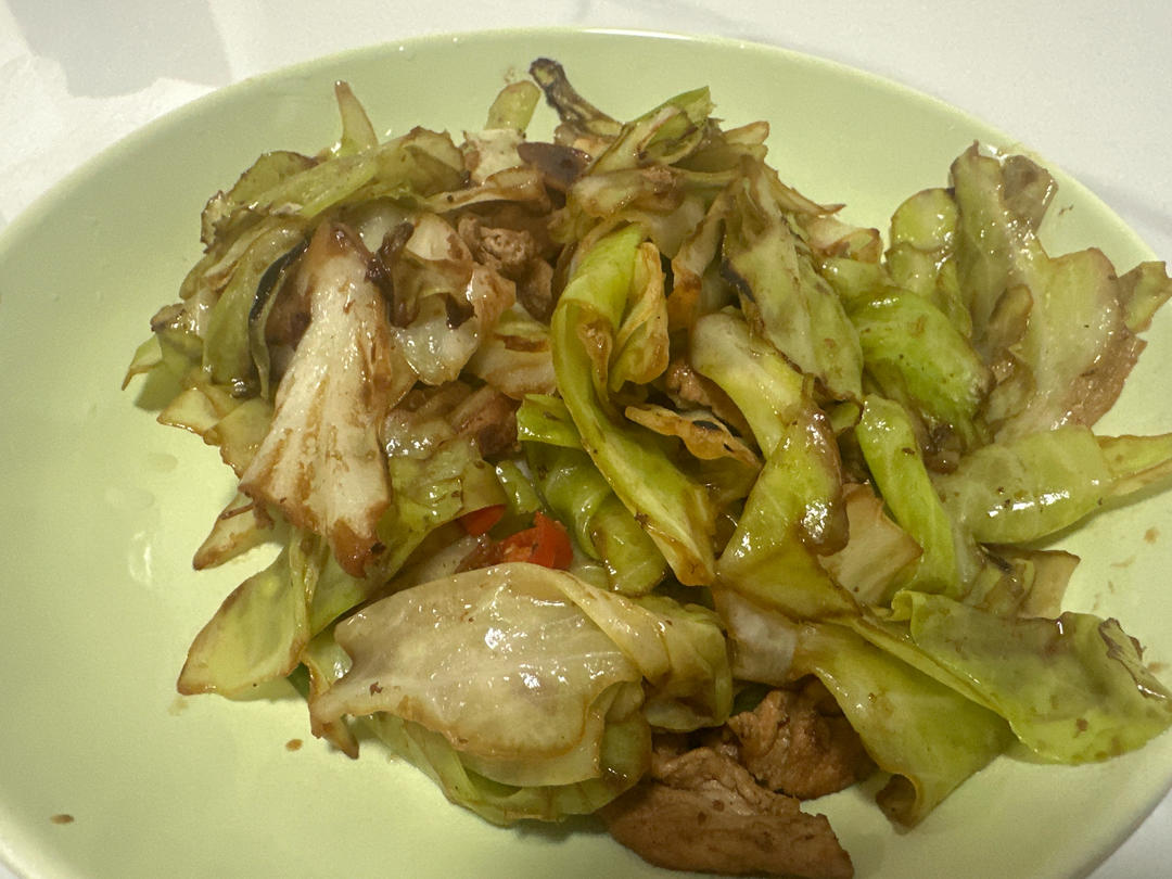 手撕包菜（五花肉版，又简单又下饭）
