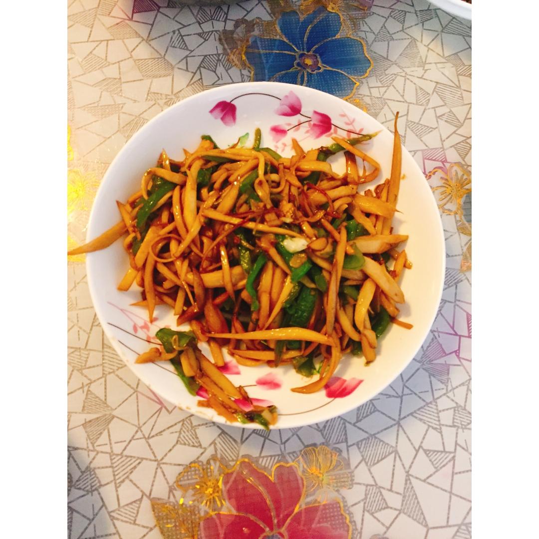 青椒素炒杏鲍菇