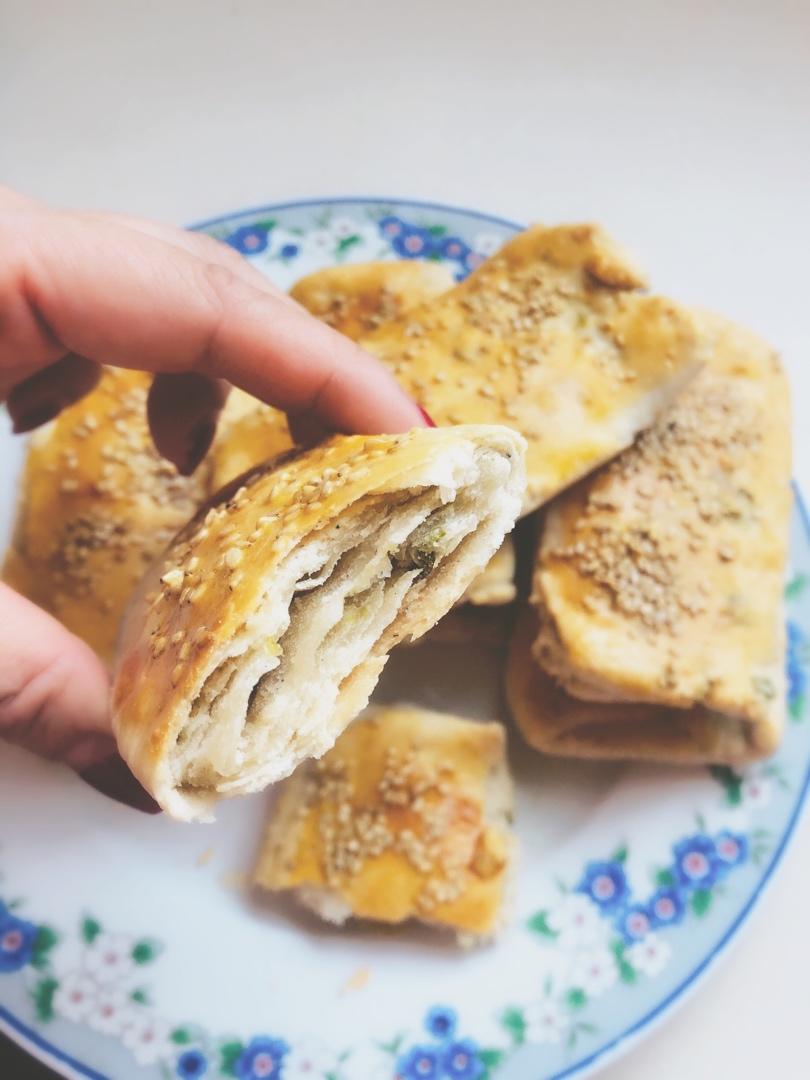 咸味牛舌饼~葱香芝麻小烧饼