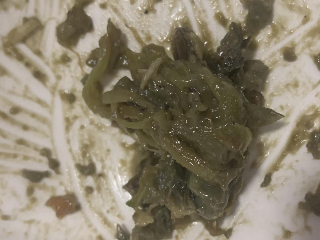 手擂尖椒皮蛋