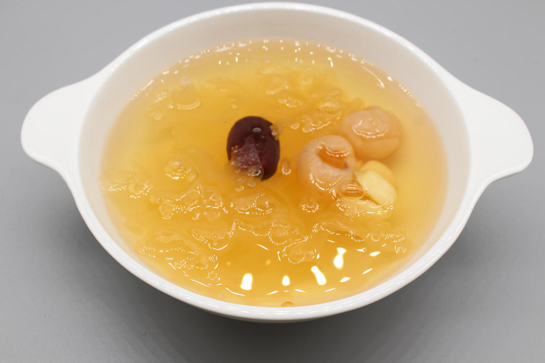 冰糖银耳雪梨汤