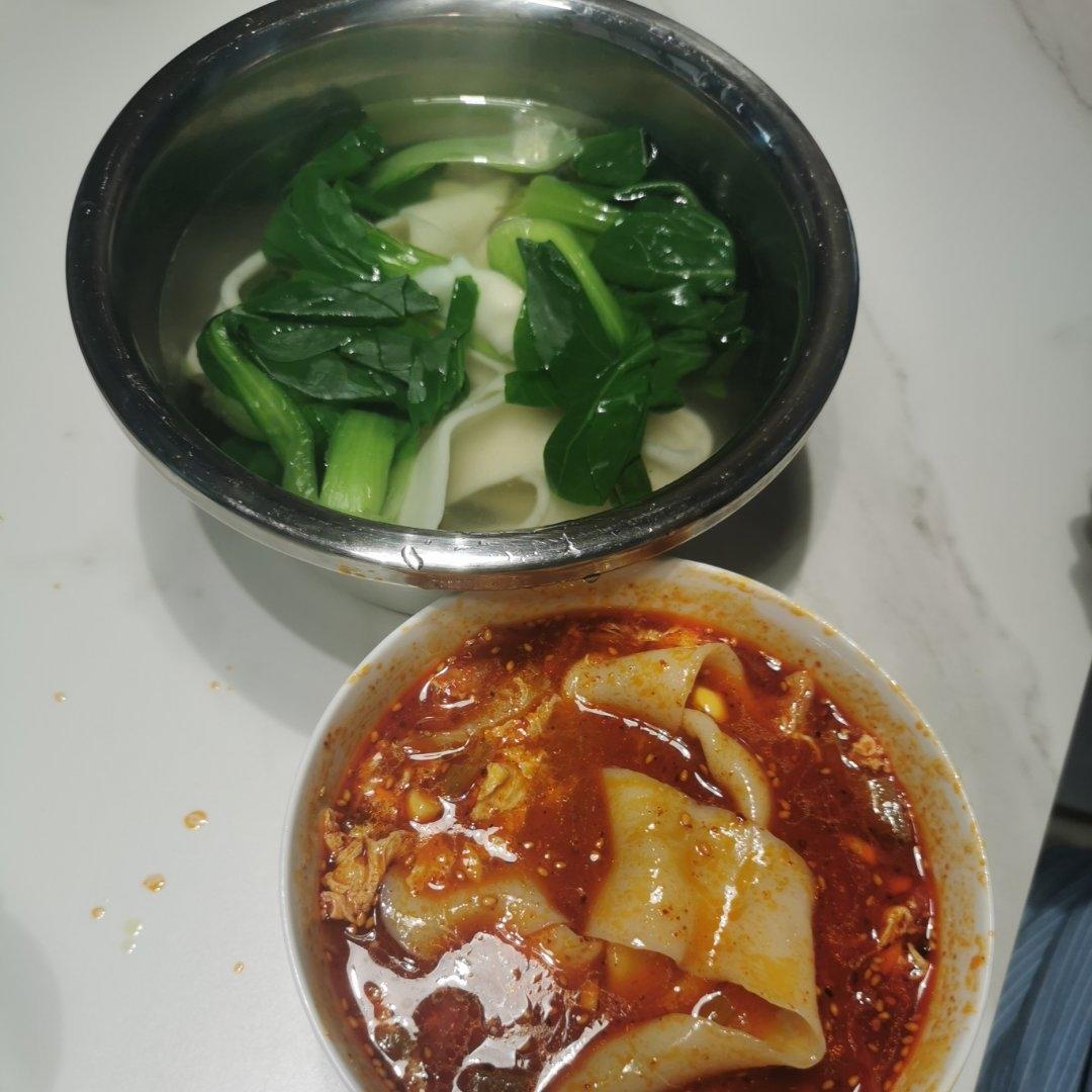 杨凌蘸水面裤带面