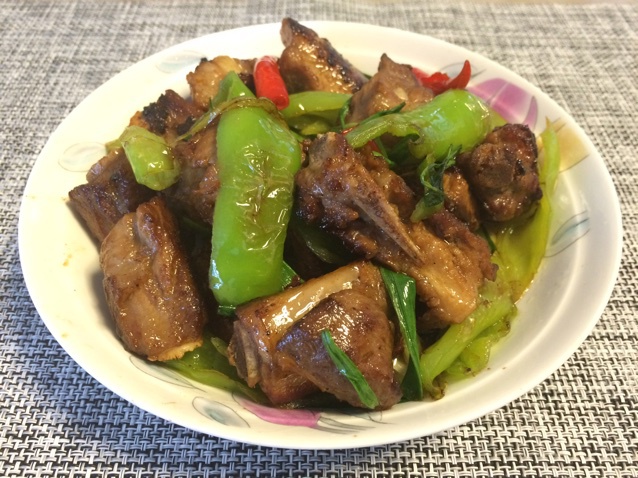 双椒煎排骨