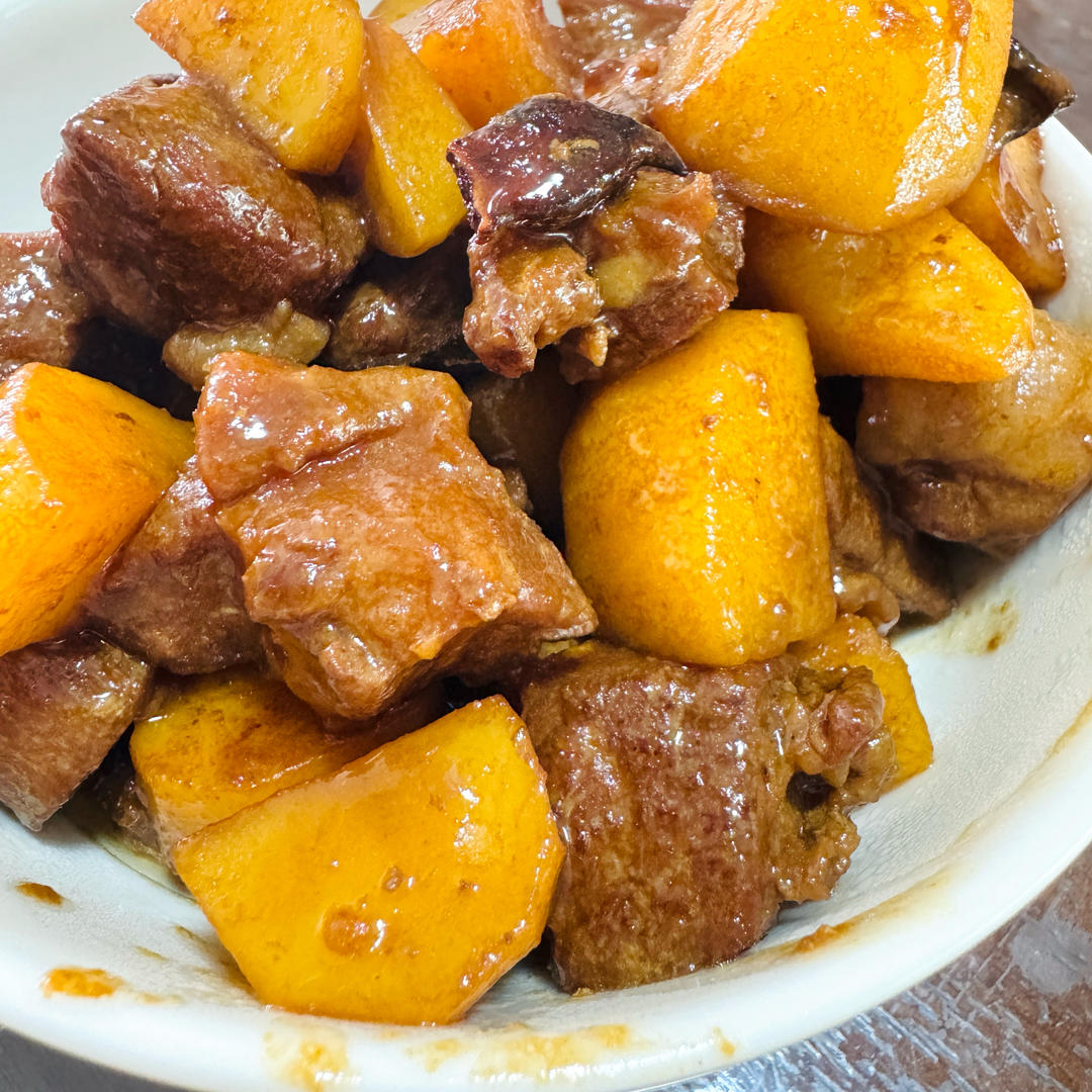 红烧土豆牛腩