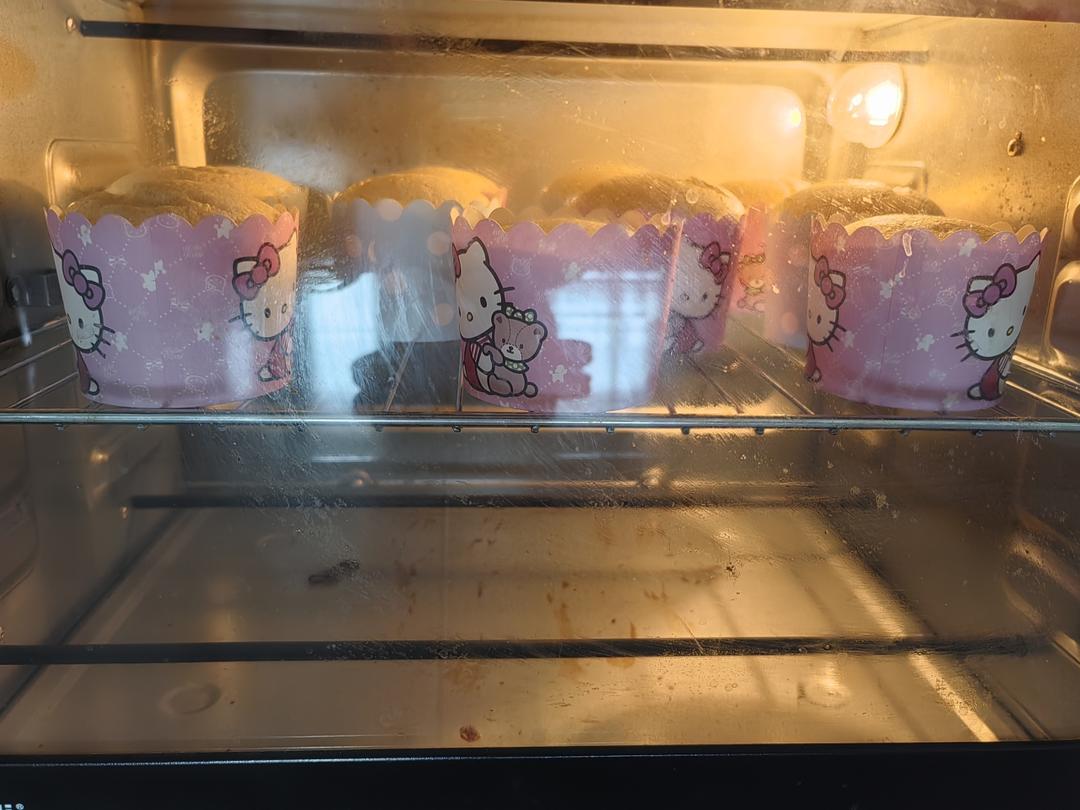 纸杯蛋糕 8寸戚风蛋糕的量