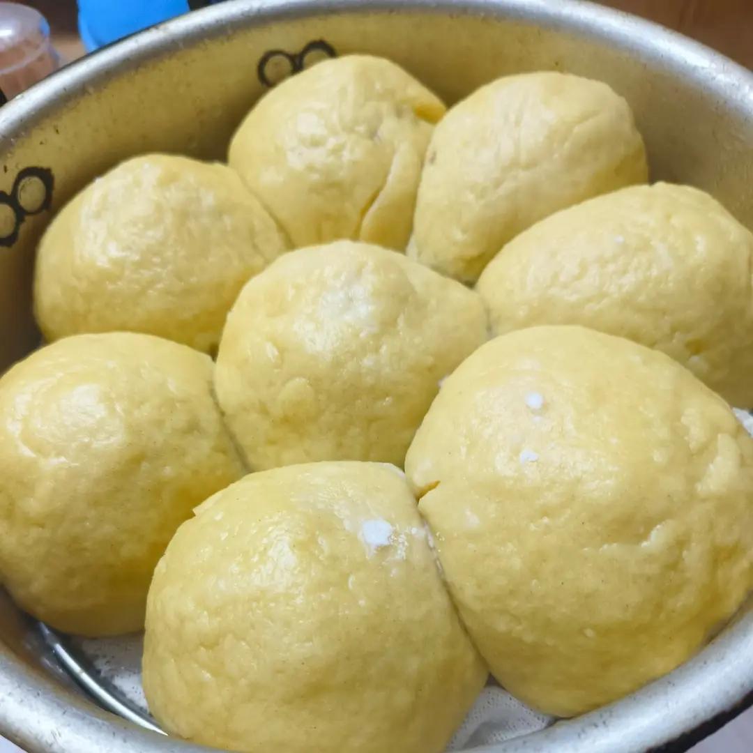 玉米面裹馅饽饽