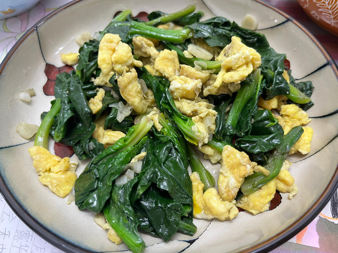 可缓解用眼疲劳的鸡蛋炒菠菜来啦