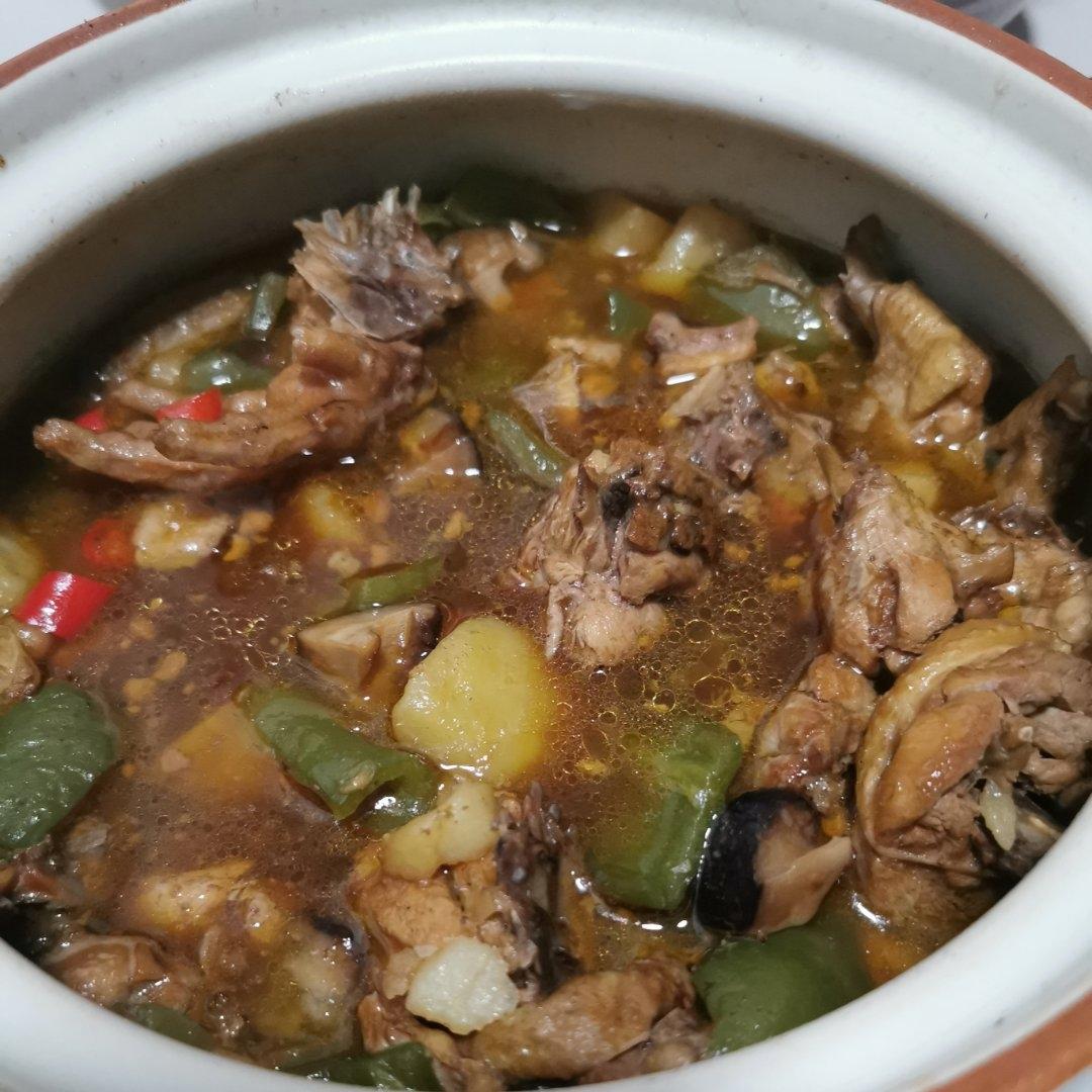 土豆焖鸡/黄焖鸡