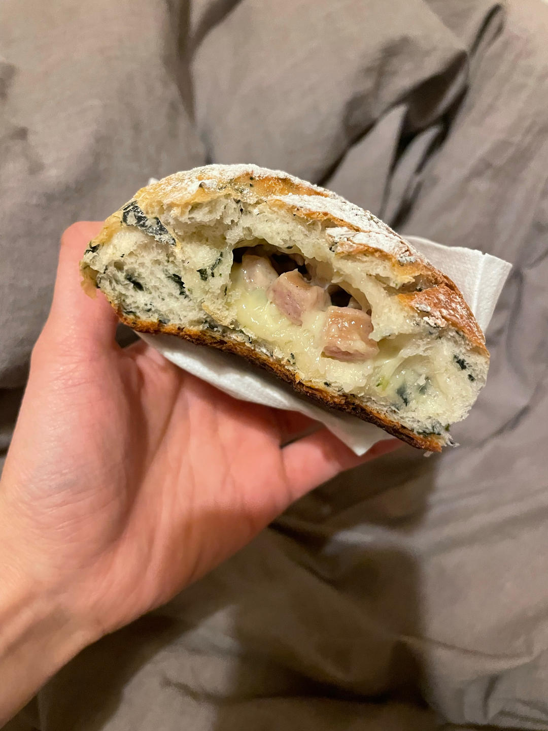 菠菜芝士咸面包