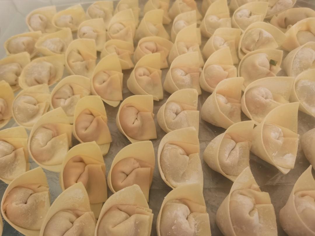 元宝馄饨的包法