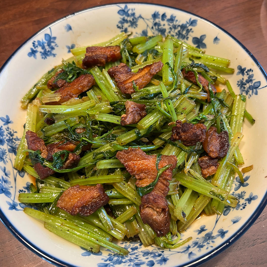 芹菜炒肉