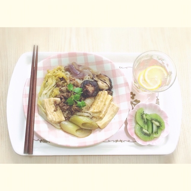 寿喜烧（日式牛肉锅）