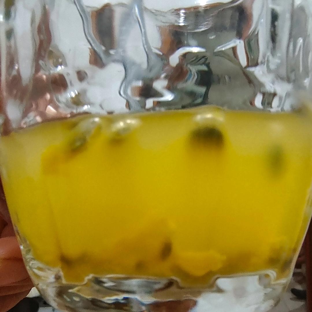 百香果的朴素吃法（百香果汁）