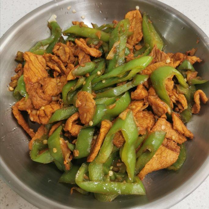 尖椒炒肉（爆下饭）