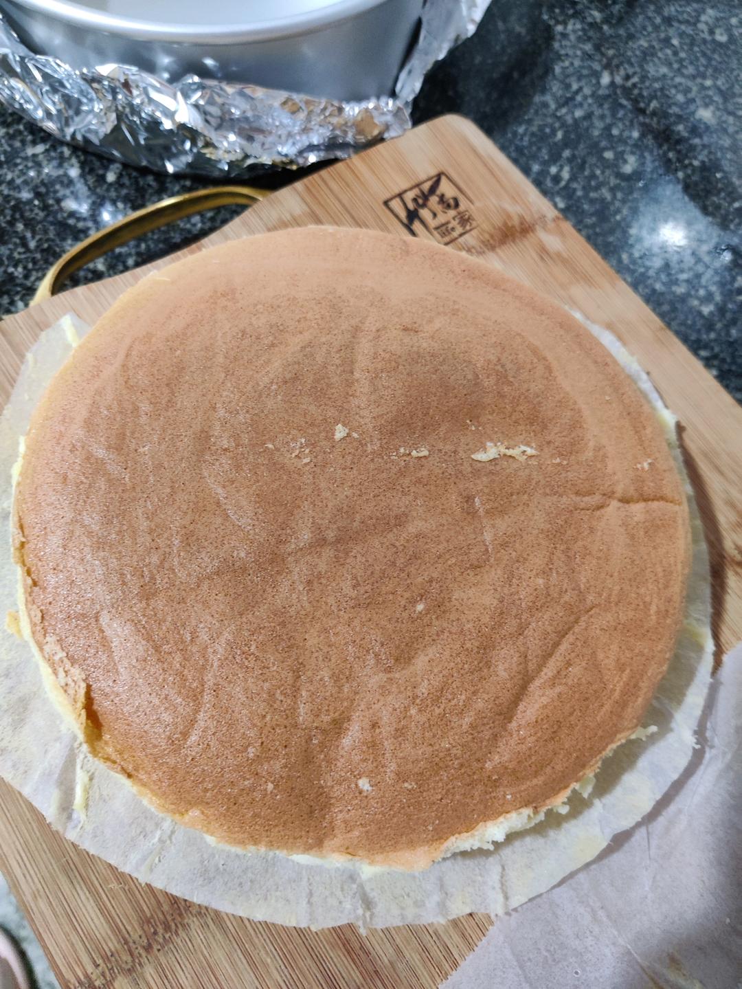 堪比柯基屁股
爆浆芝士🧀古早蛋糕