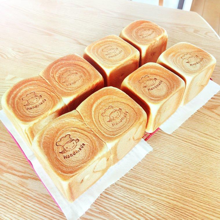 鲜奶大米手撕吐司