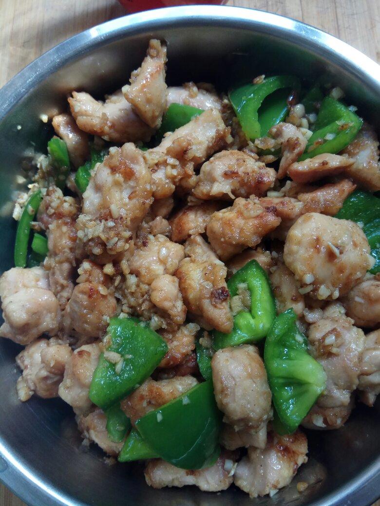 吃不够的蒜香鸡腿