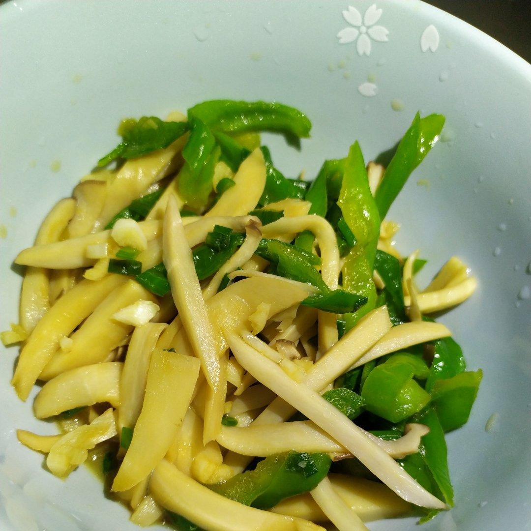 杏鲍菇炒青椒