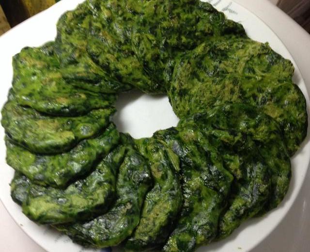 宝宝辅食：菠菜虾皮煎饼（8m+）的做法