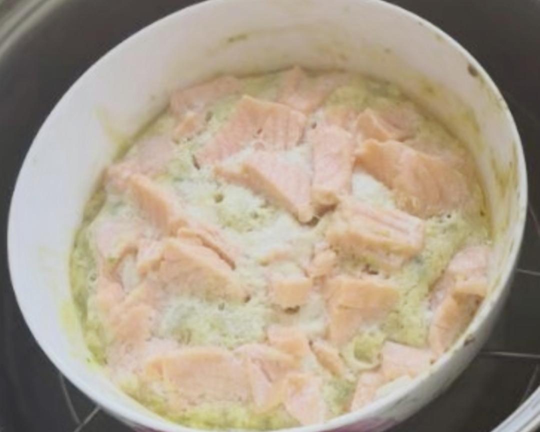 三文鱼牛油果豆腐蒸蛋9+宝宝辅食