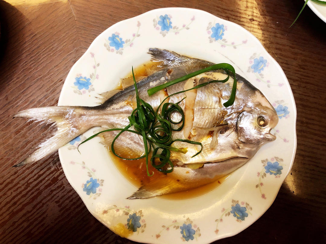 清蒸鲳鱼