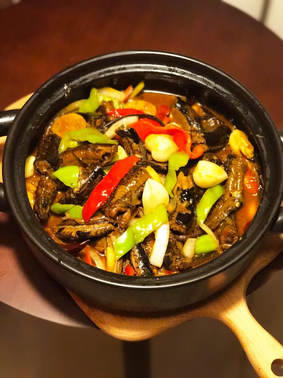 chyjpn磊磊做的蒜子焖鳝段