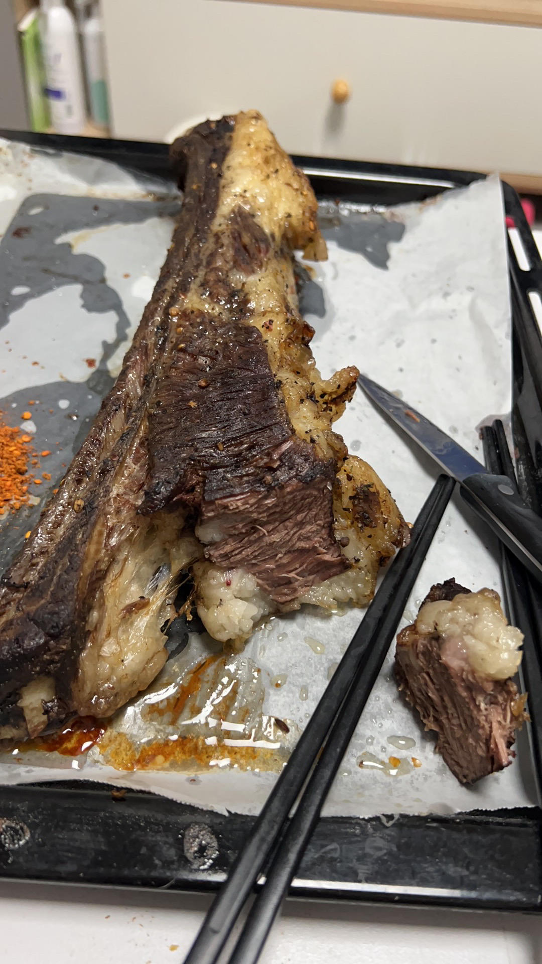 低温慢烤牛肋排（Slow Cooked Beef Ribs）